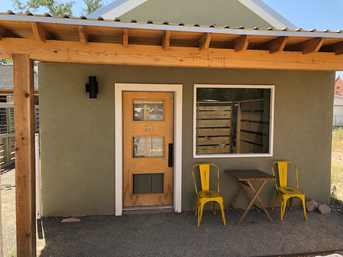 La Palomita - Modern Casita in the Heart of Marfa