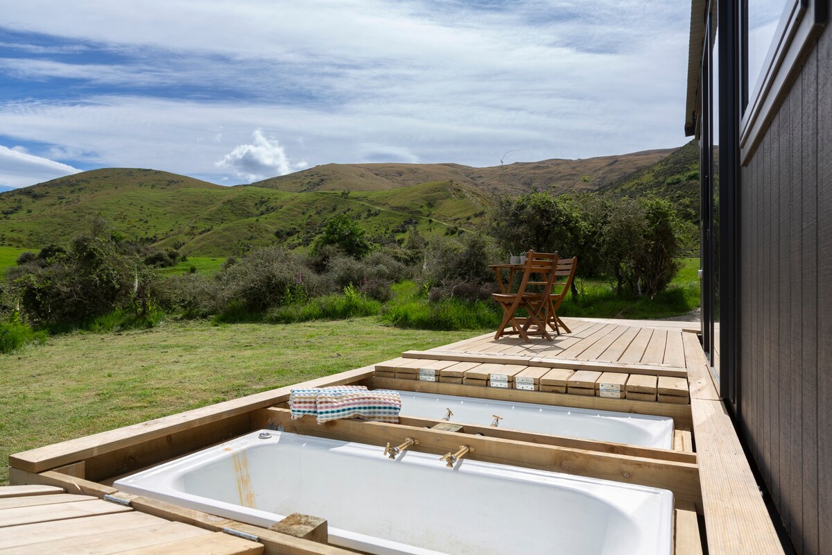 Kit's Cabin Outdoor Baths Log Burner Queenstown