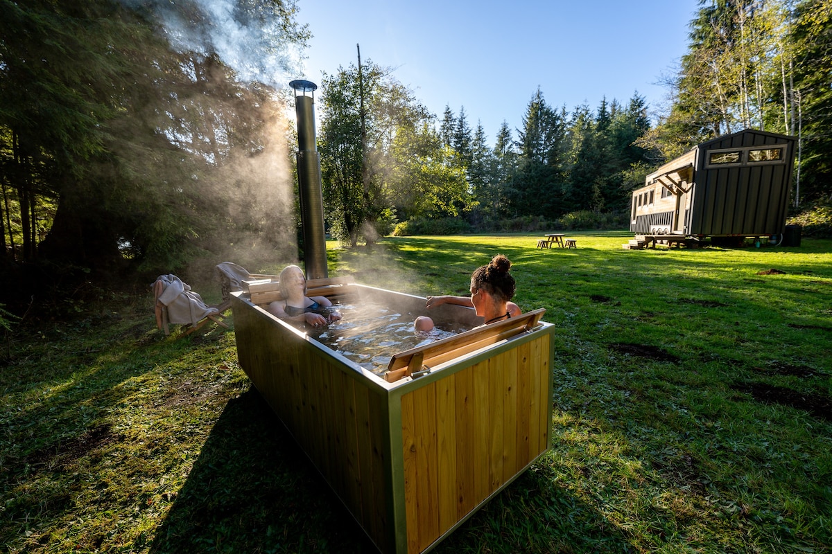 自然空间：桑拿和热水浴缸@ Coastland Camp