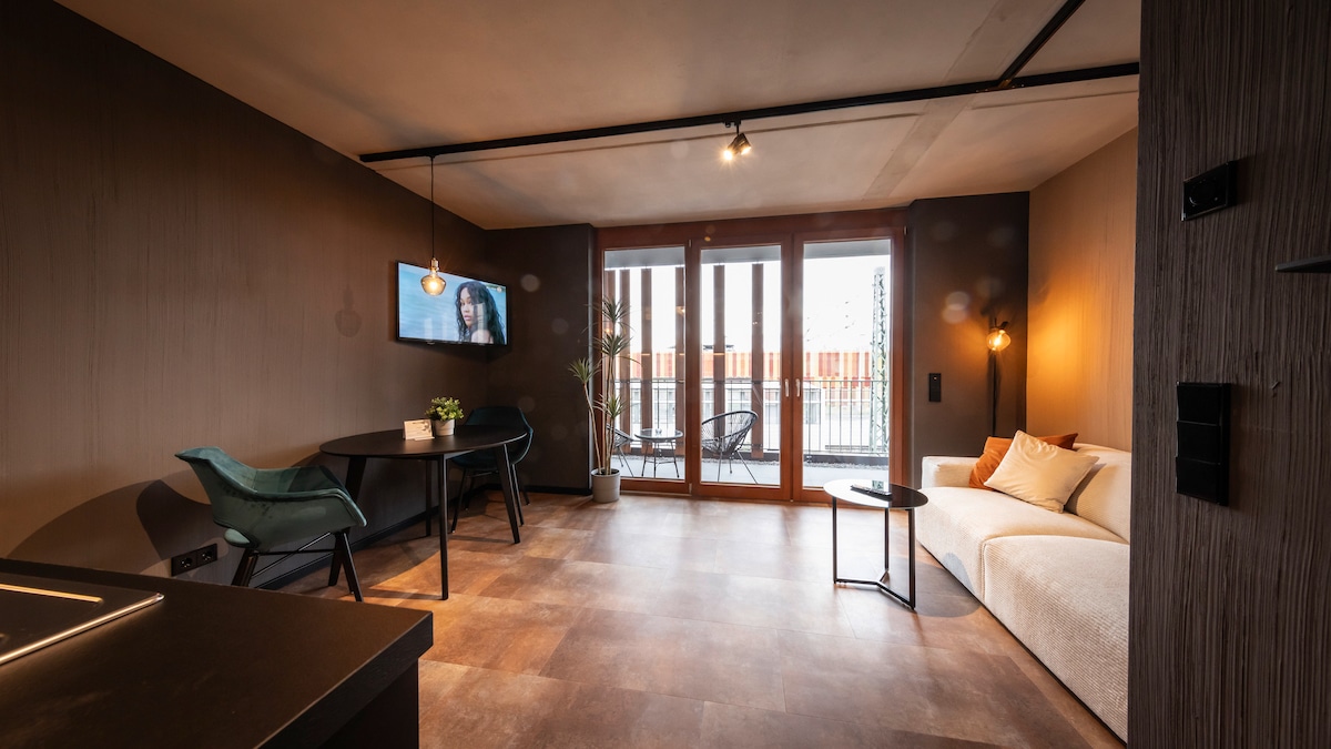 NEW Industrial-Style Apartment (Kurz- / Langzeit)