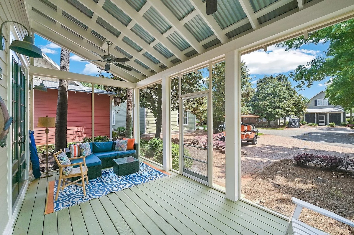 Bungalo to Paradise-2 Golf Carts-Screened Porch