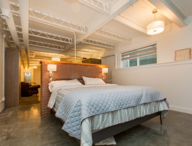Spacious Industrial Style Suite!