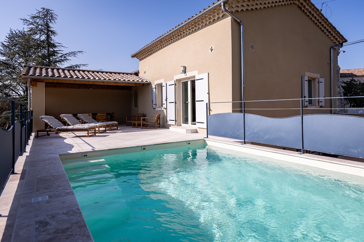 villa confort piscine clim wifi