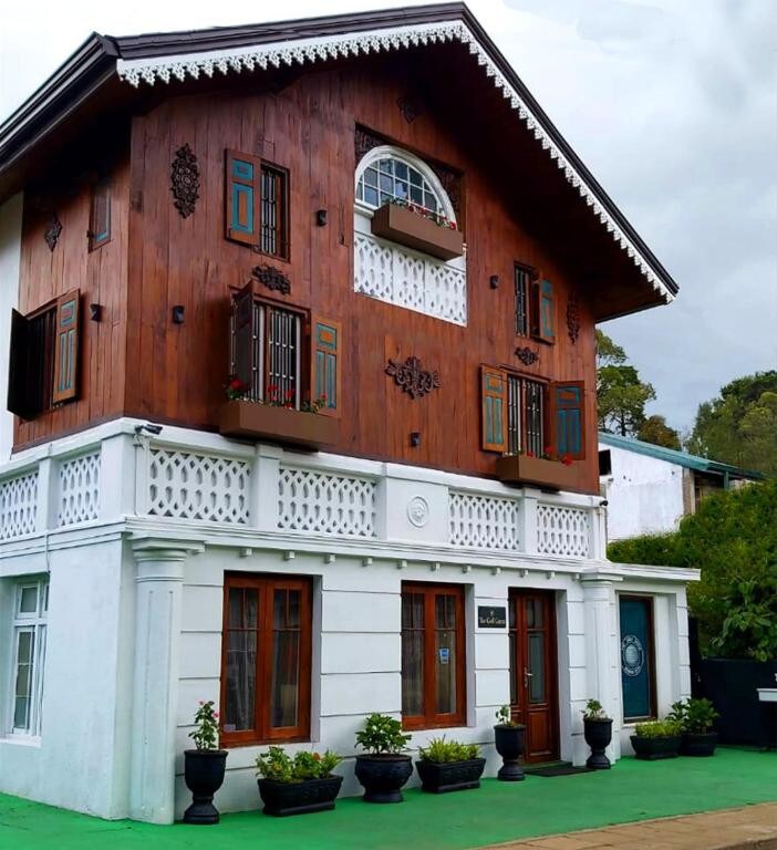 8 Room Golf Buglow Nuwara Eliya