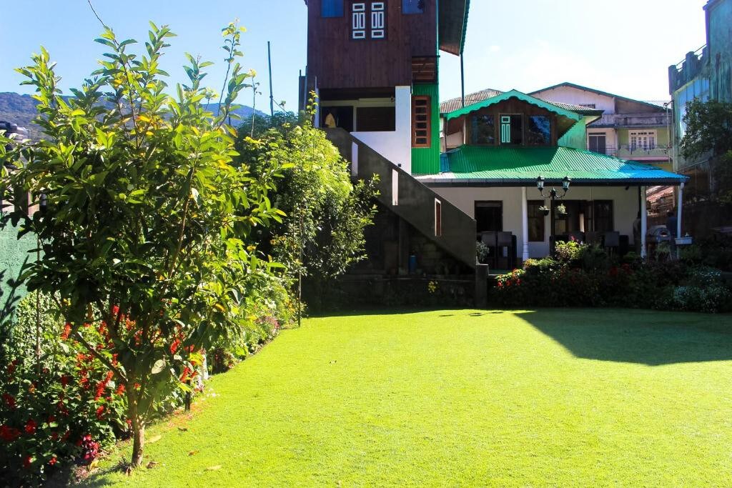 8 Room Golf Buglow Nuwara Eliya