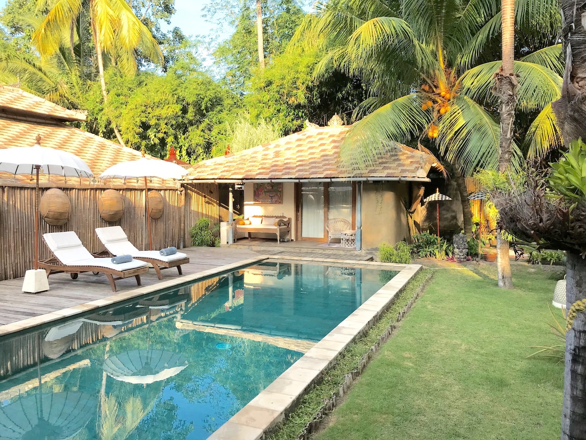 Luxe 3-bedroom Villa with Pool