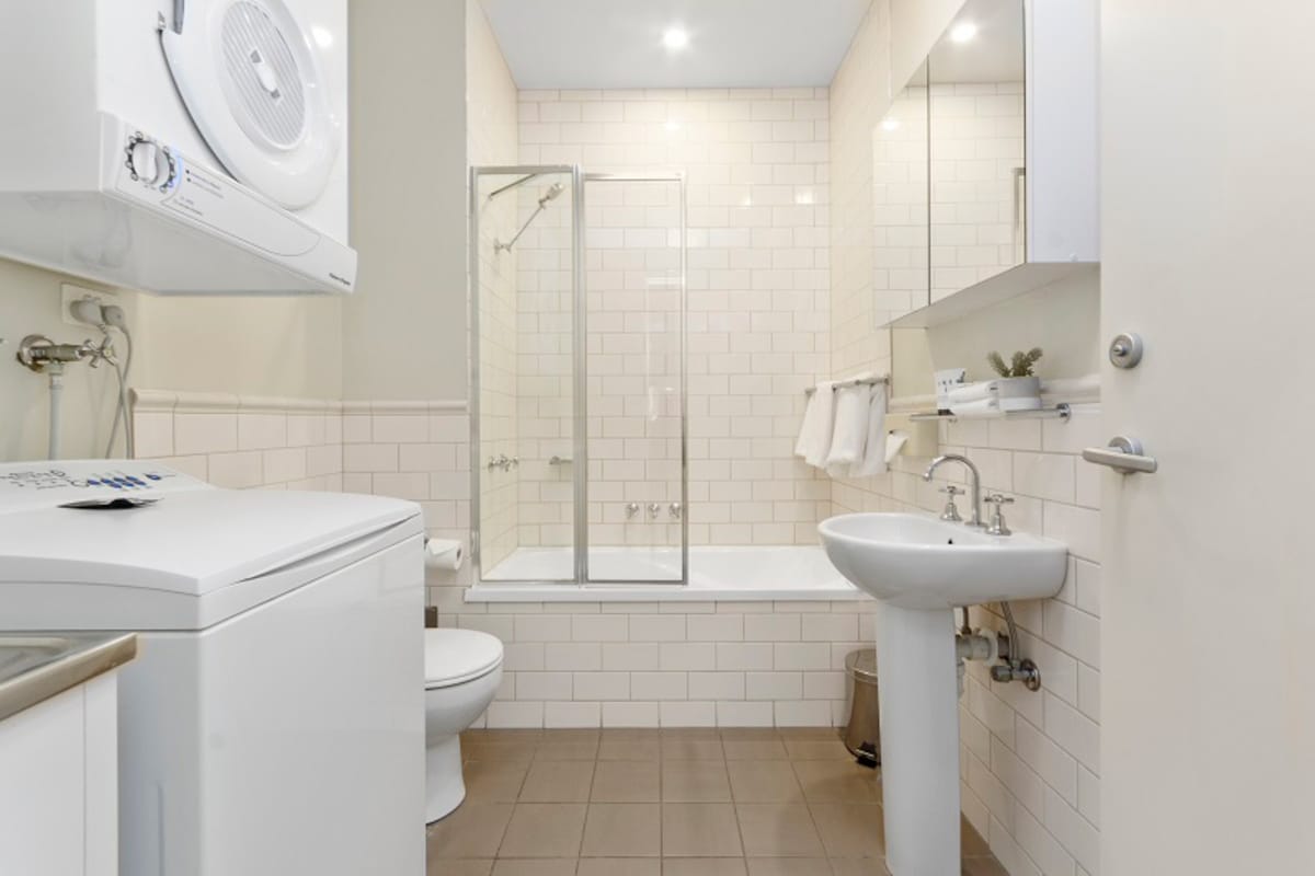 Launceston Central Hotel Two Bedroom Apartment