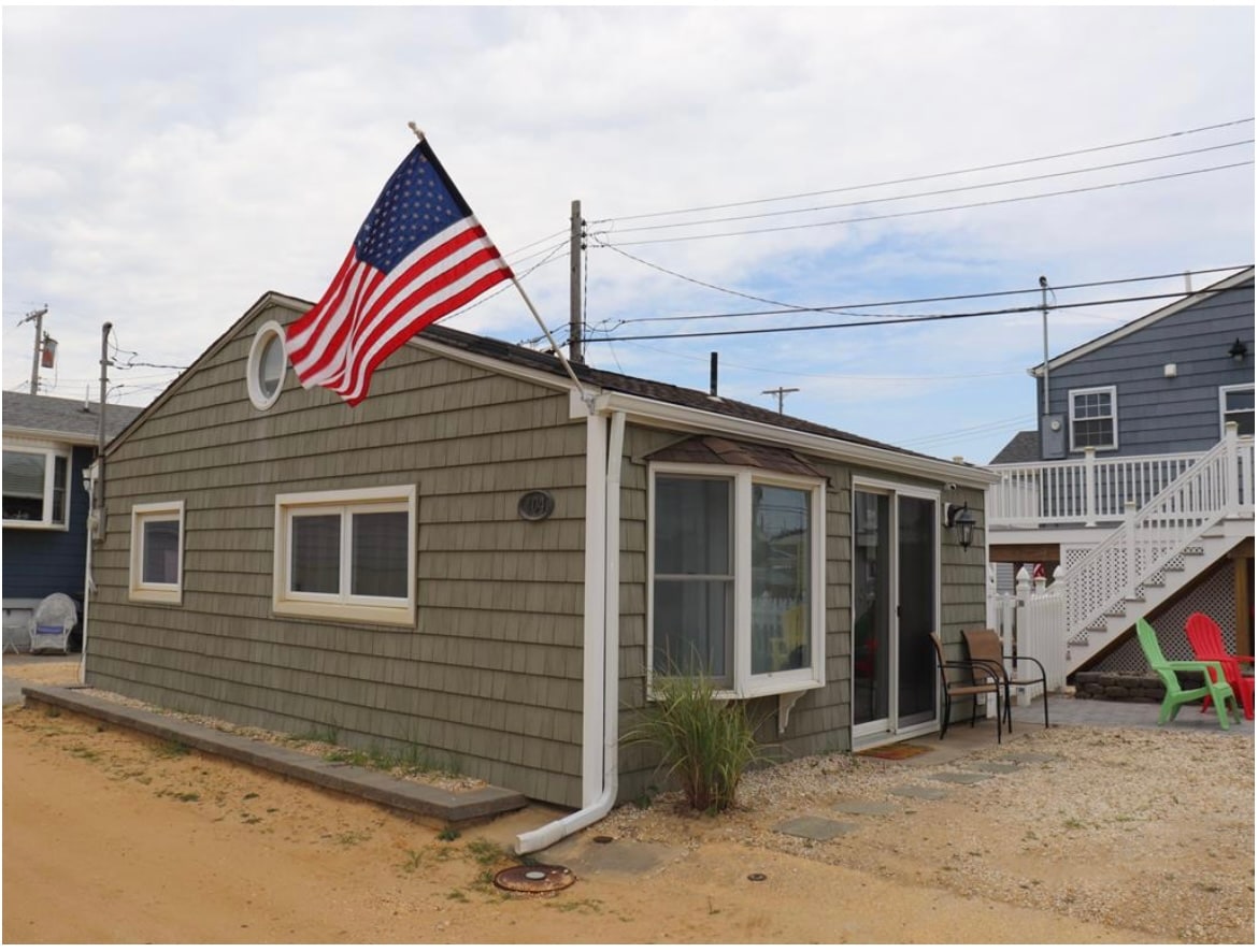 Beach cottage in OB3