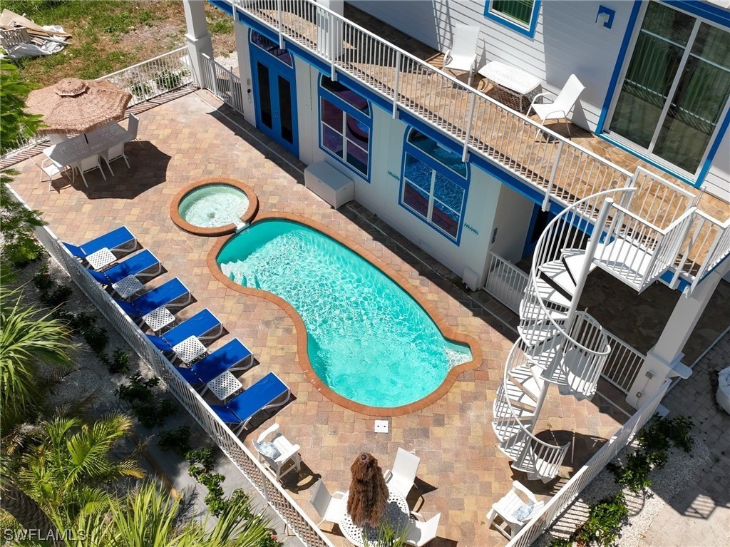 Beach Paradise: Oceanfront, Sleeps 10, Pool, Games