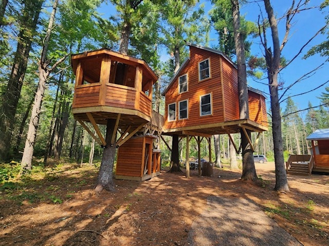 Superior Treehouses on the Kettle