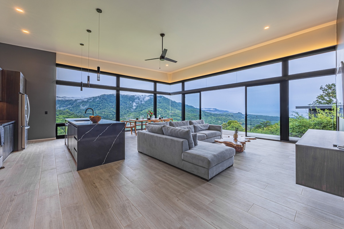 New luxury home with breathtaking views, Gemela II