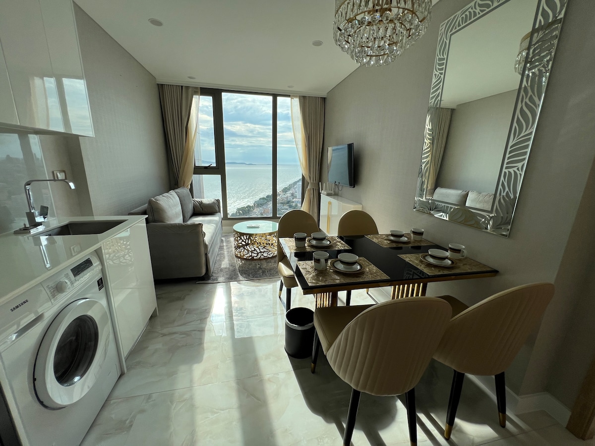 中天海滩Copacabana 海景1.8m大床大客厅一室公寓
