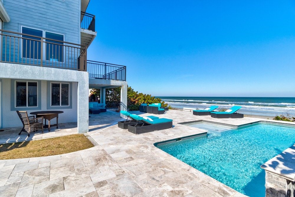 Oceanfront Pool House 7 Bedrooms 7 Bath 2 Kitchens