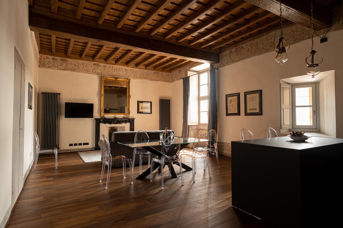 Repubblica1bis, luxury historical apartment