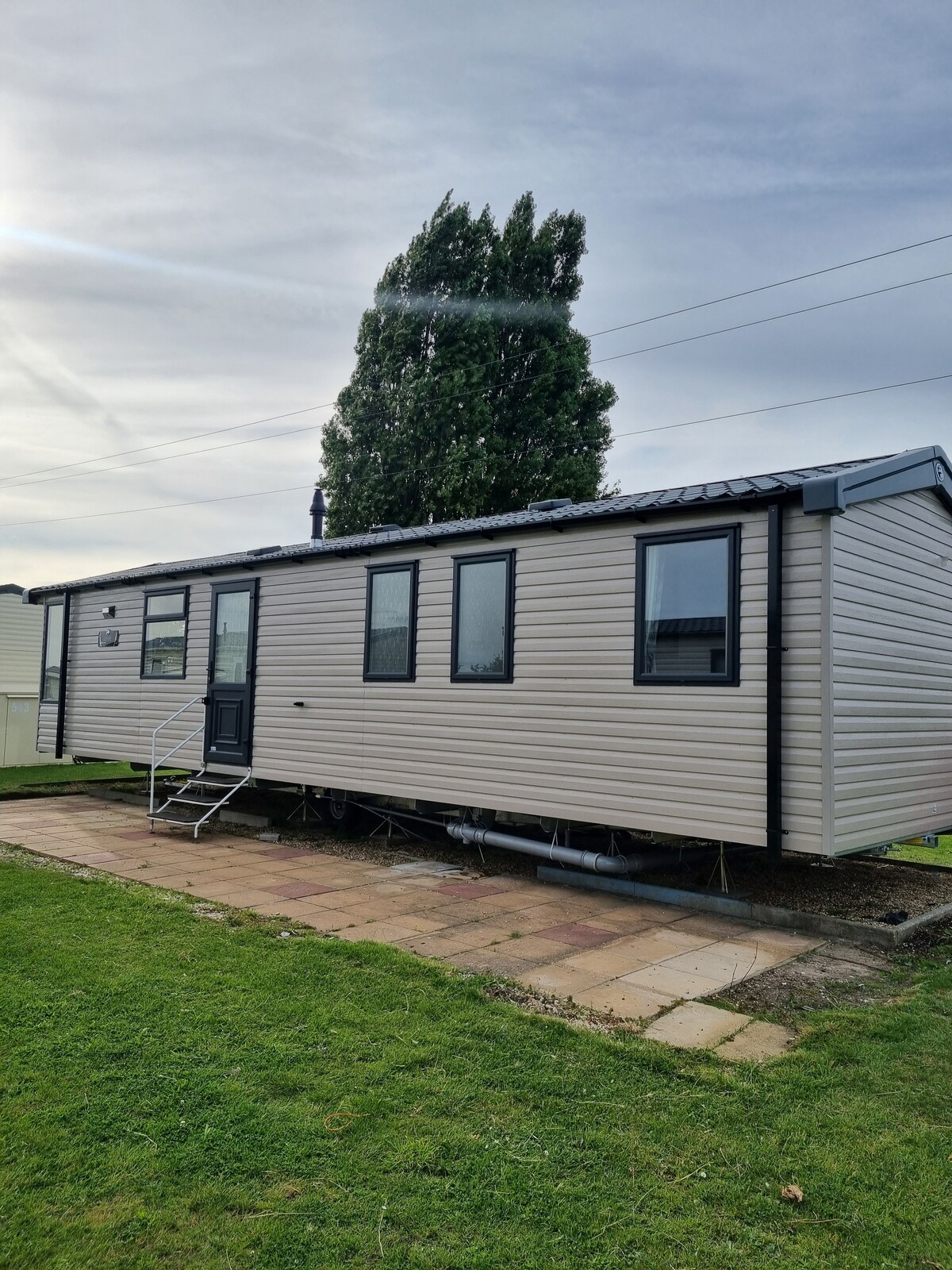 Modern Family Caravan with WiFi at Valley Farm