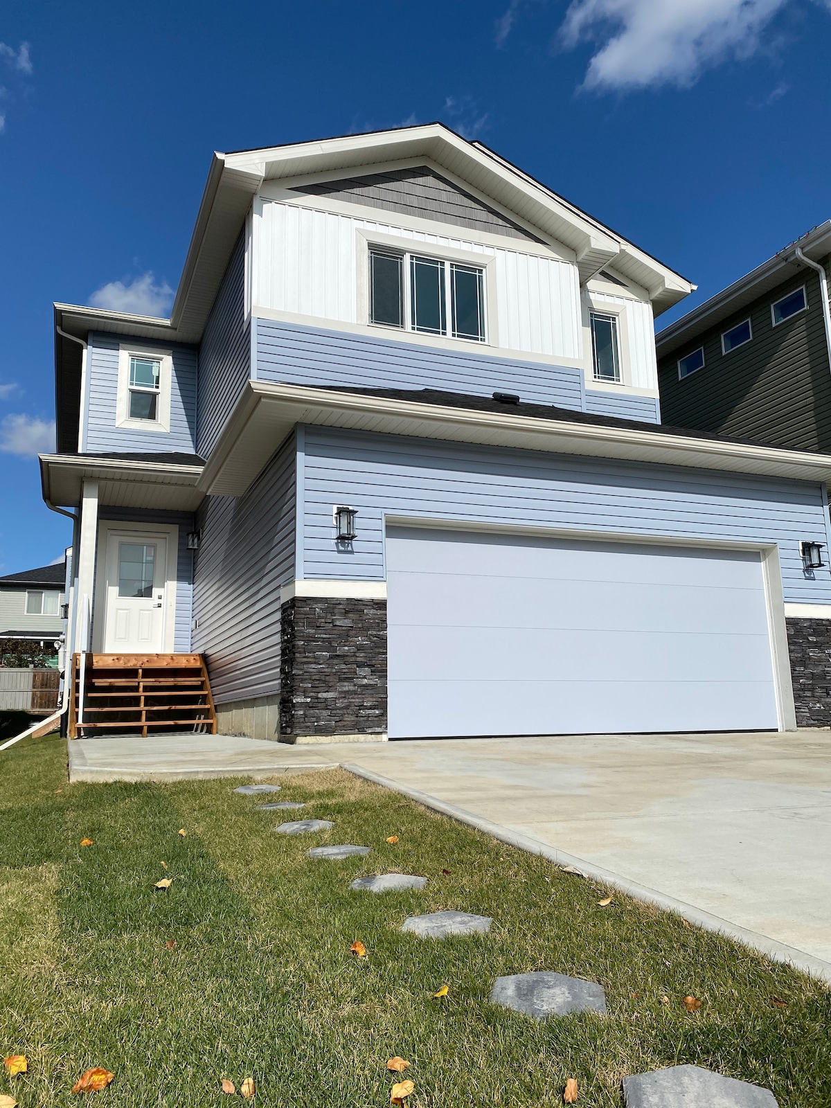 Newly Built Spacious Home in Leduc