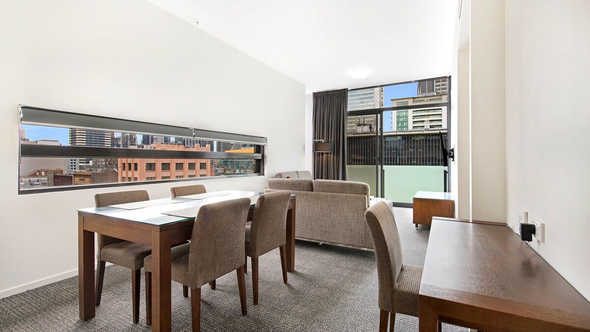 Melbourne CBD Central Hotel Two Bedroom Apartment