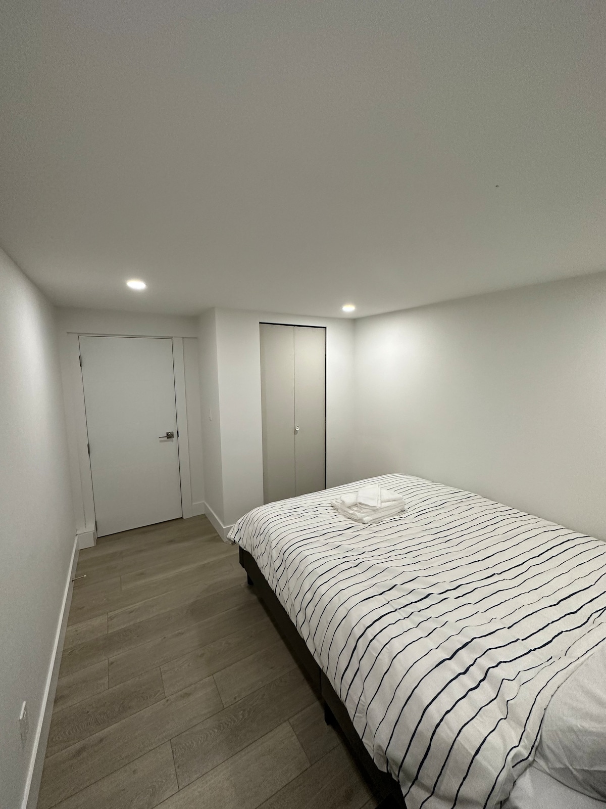 卧室1 -舒适的中央地面层套房