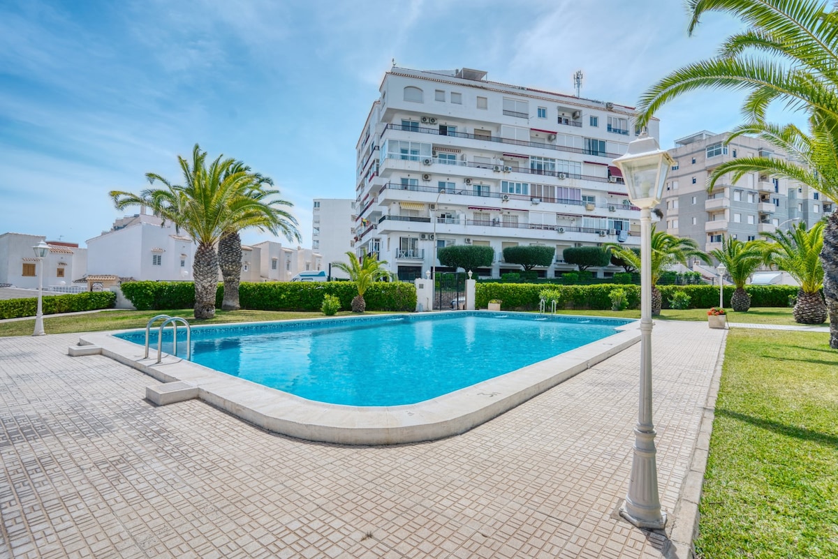 Apartment with sea&pool