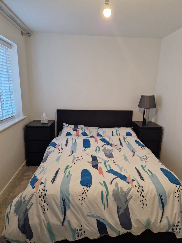 Double bedroom in Nuneaton