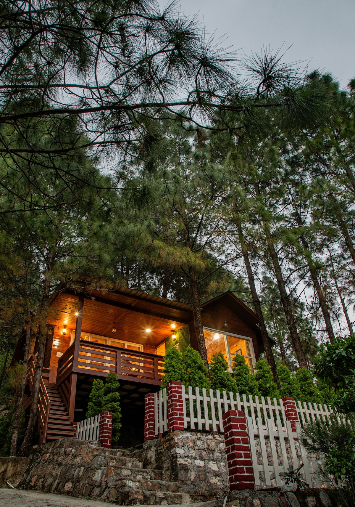 Srivasa - Tranquility Treehouse, Mussoorie