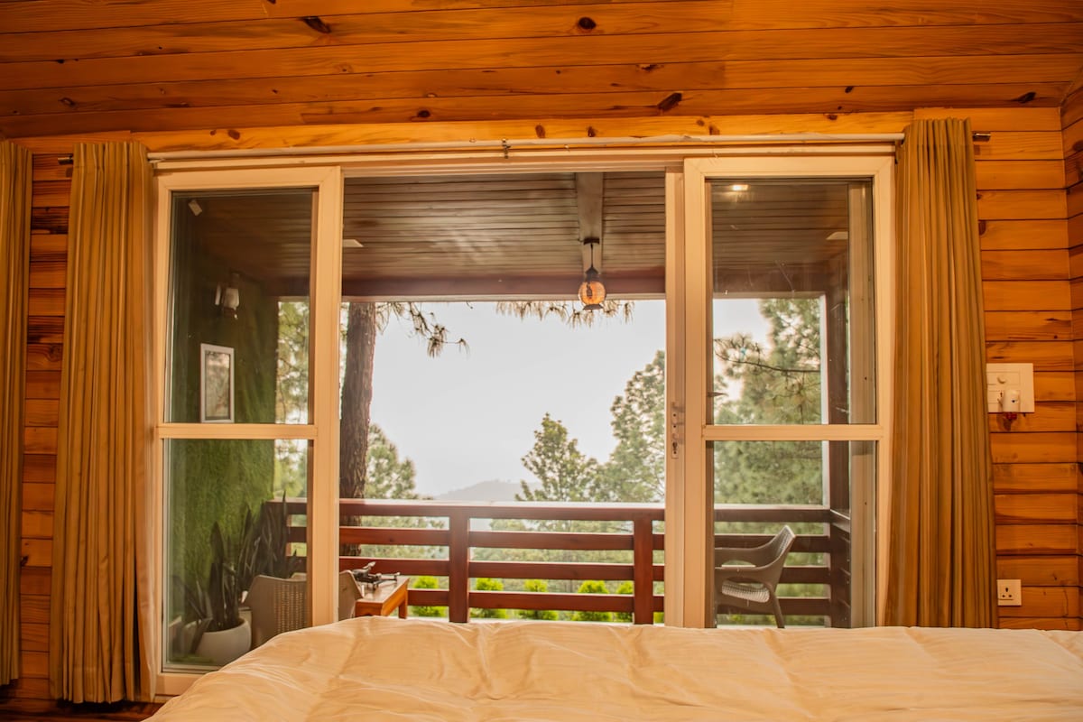 Srivasa - Tranquility Treehouse, Mussoorie