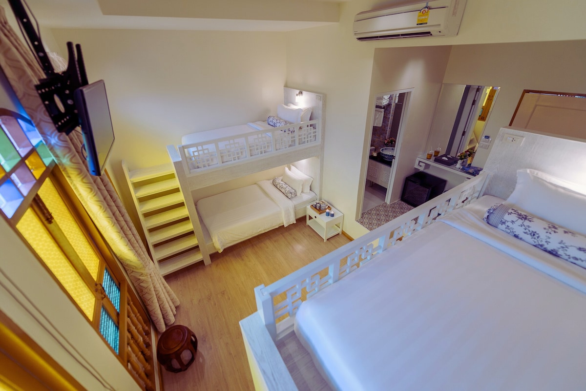 Central Phuket Escape: 2 BunkBeds, Sino Style