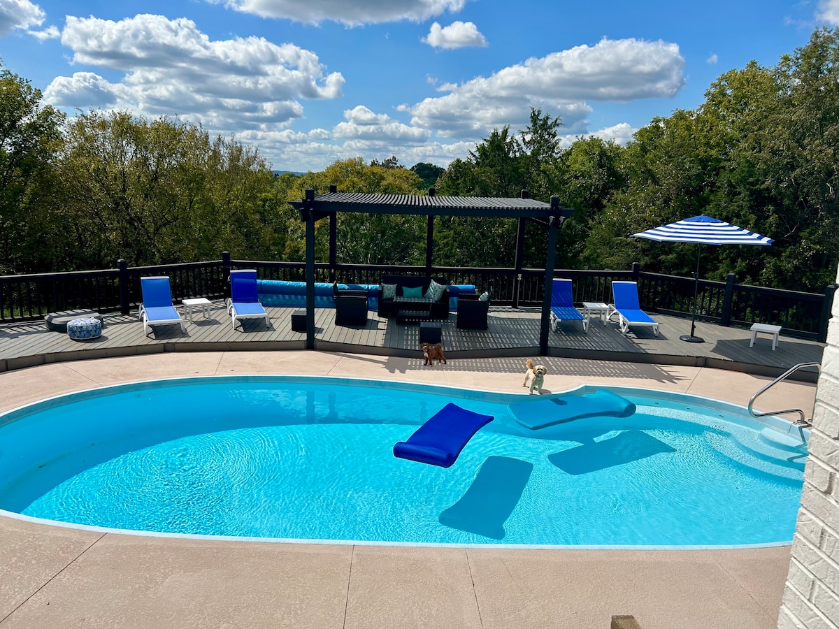 The BLUE Suite Pool Side; Views; Pool, Parking