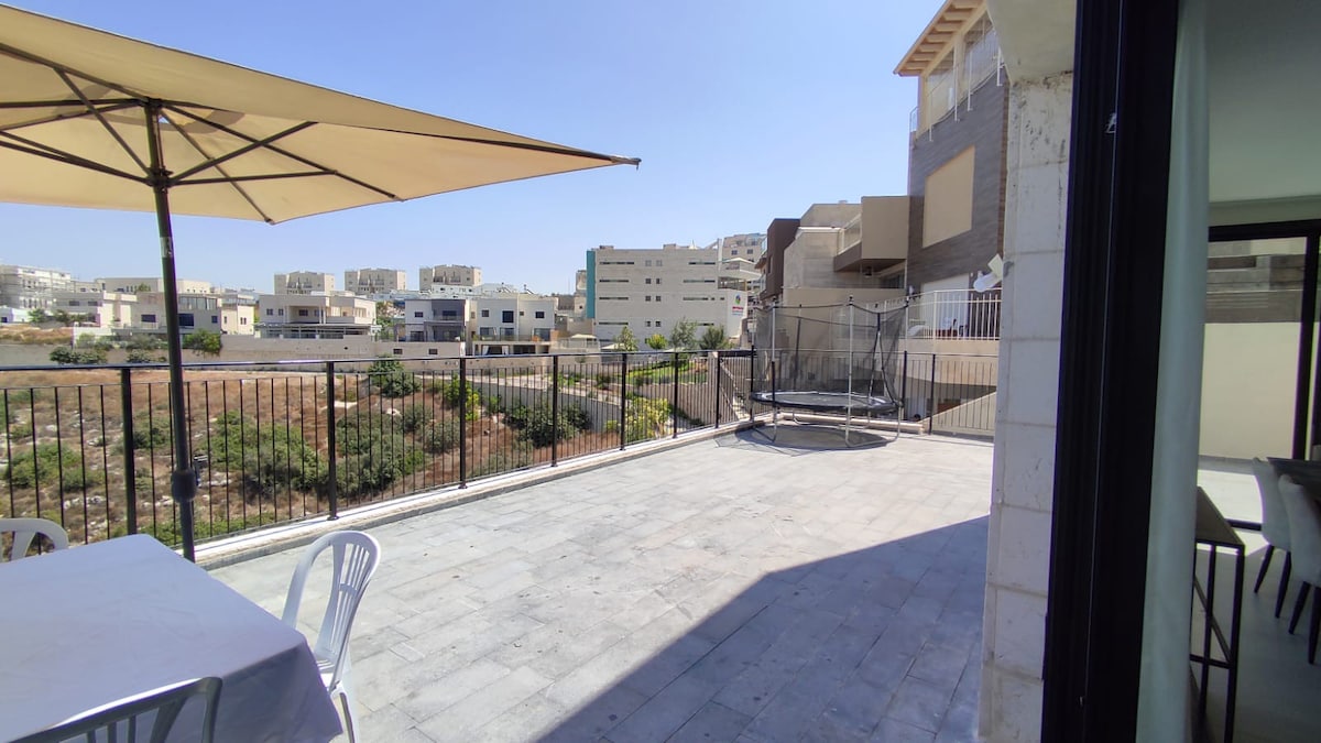 Luxury Villa in Beit Shemesh with fantastic view