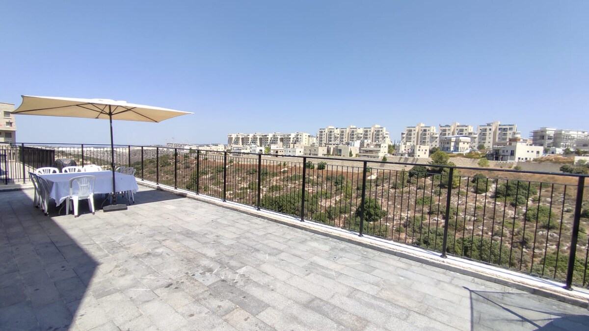 Luxury Villa in Beit Shemesh with fantastic view