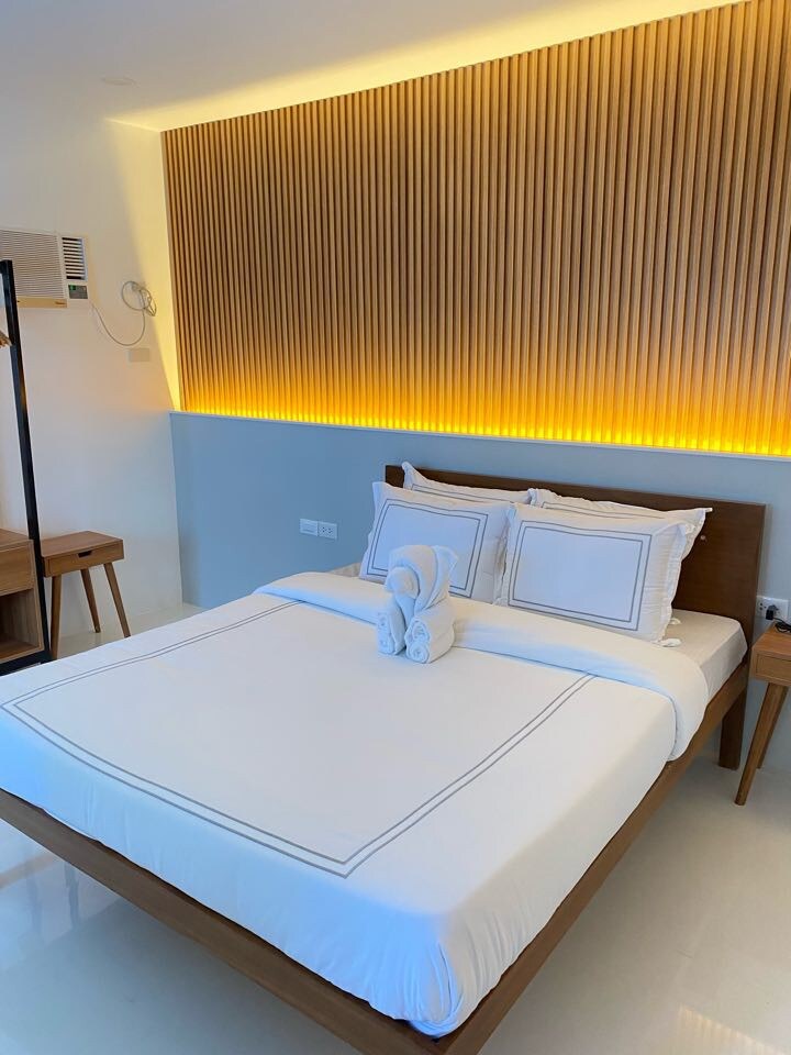 Oslob Cebu Hotel - For 2 with breakfast - Seaside