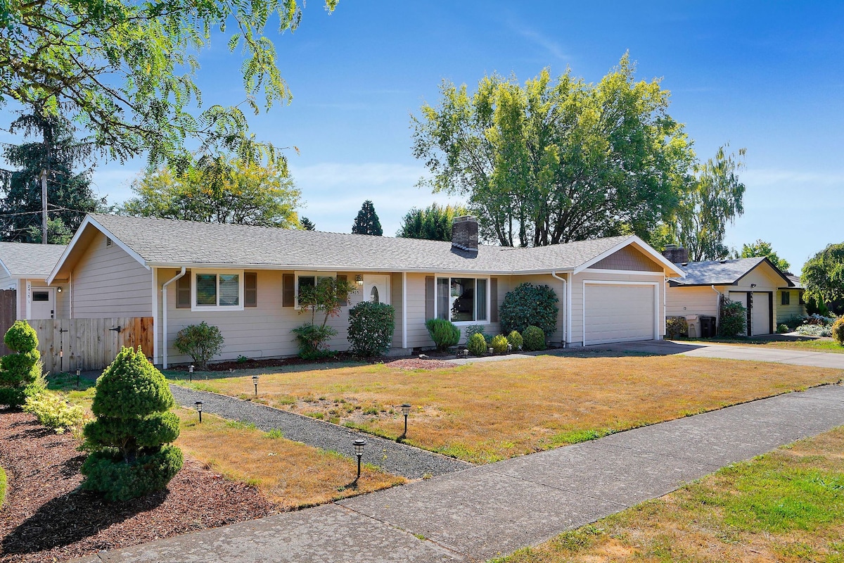 Welcome home to this 3 BD house!