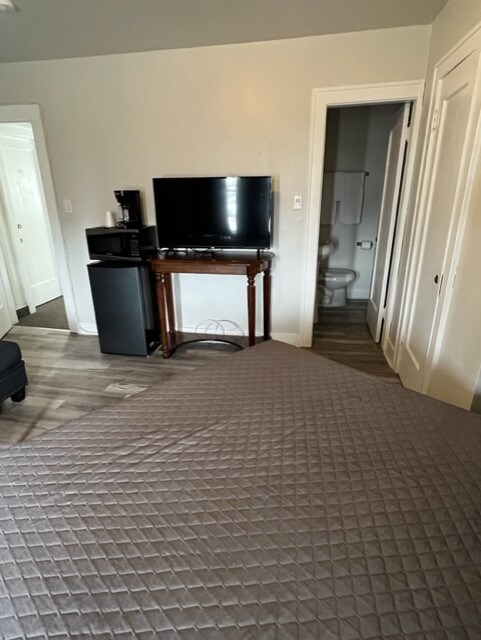 210-Comfy Room w/ Private Bath in DT Puyallup