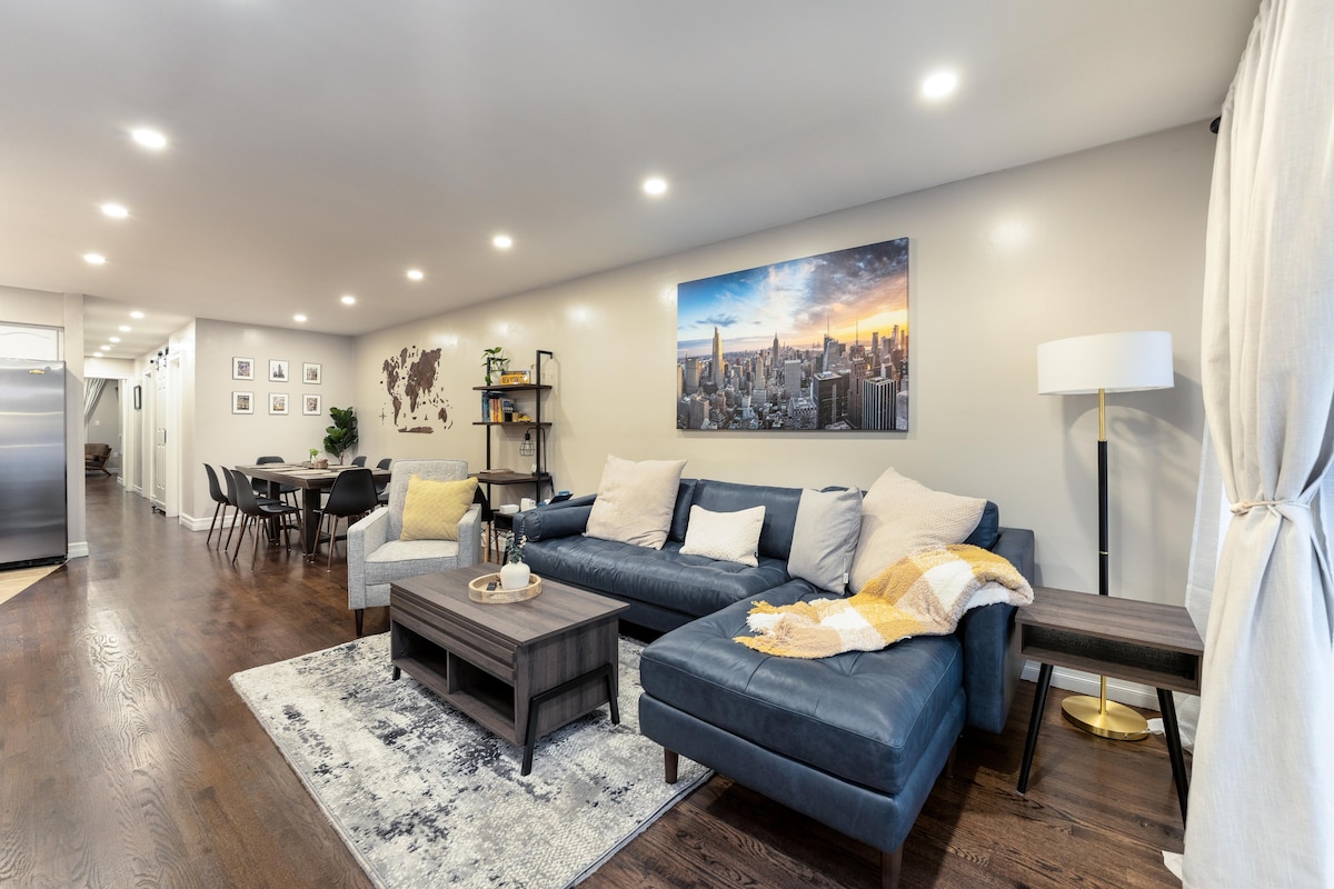 Luxury 3 BR, 2 Bath NYC Retreat