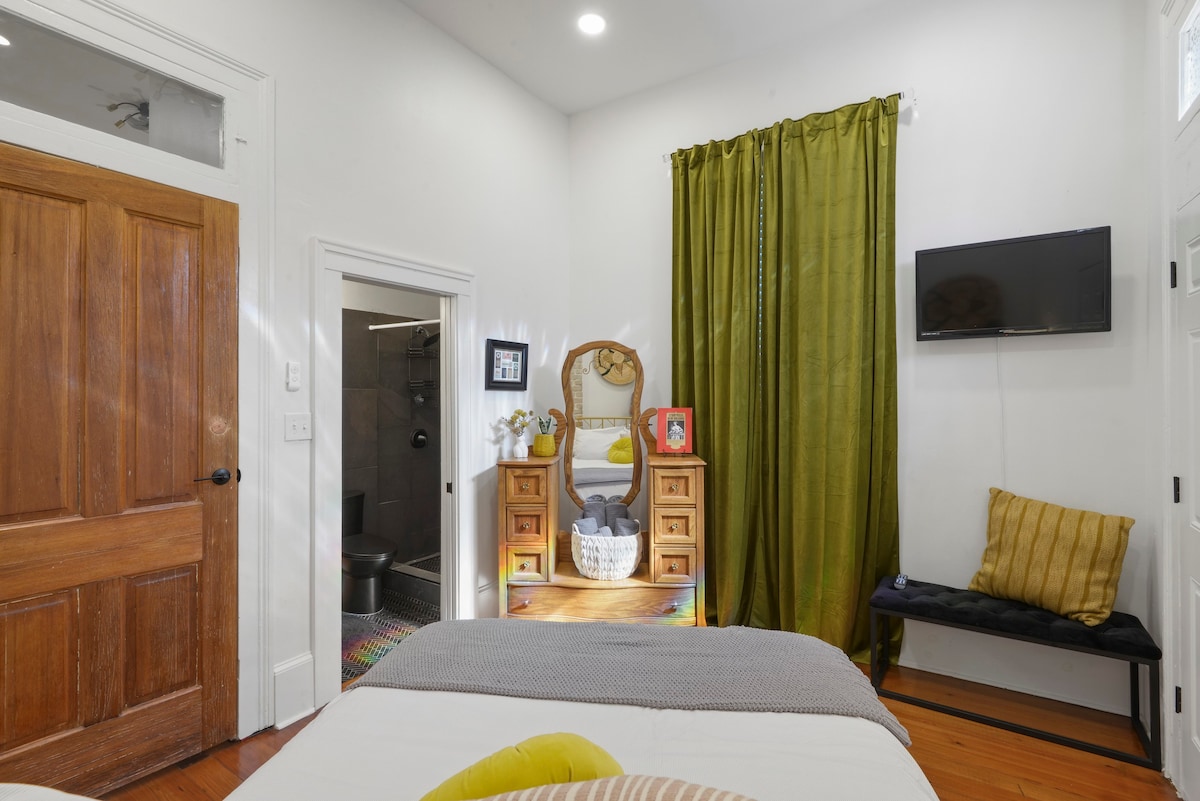 Historic Treme Gem: 3BR/2BA Jazz Oasis