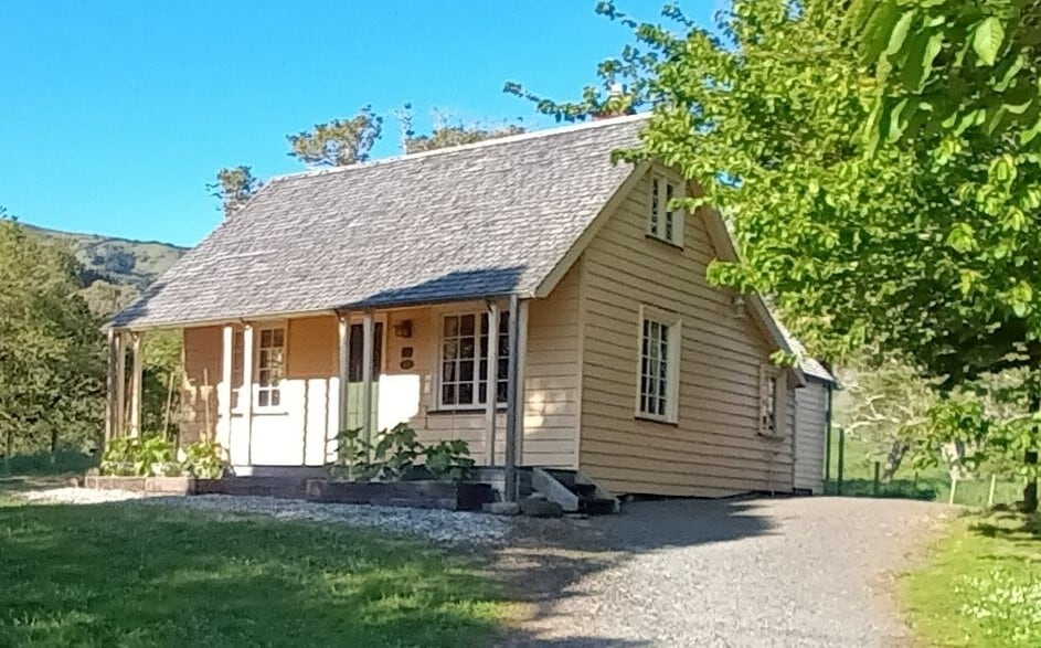 Historic Pavitt Cottage, Robinsons Bay.