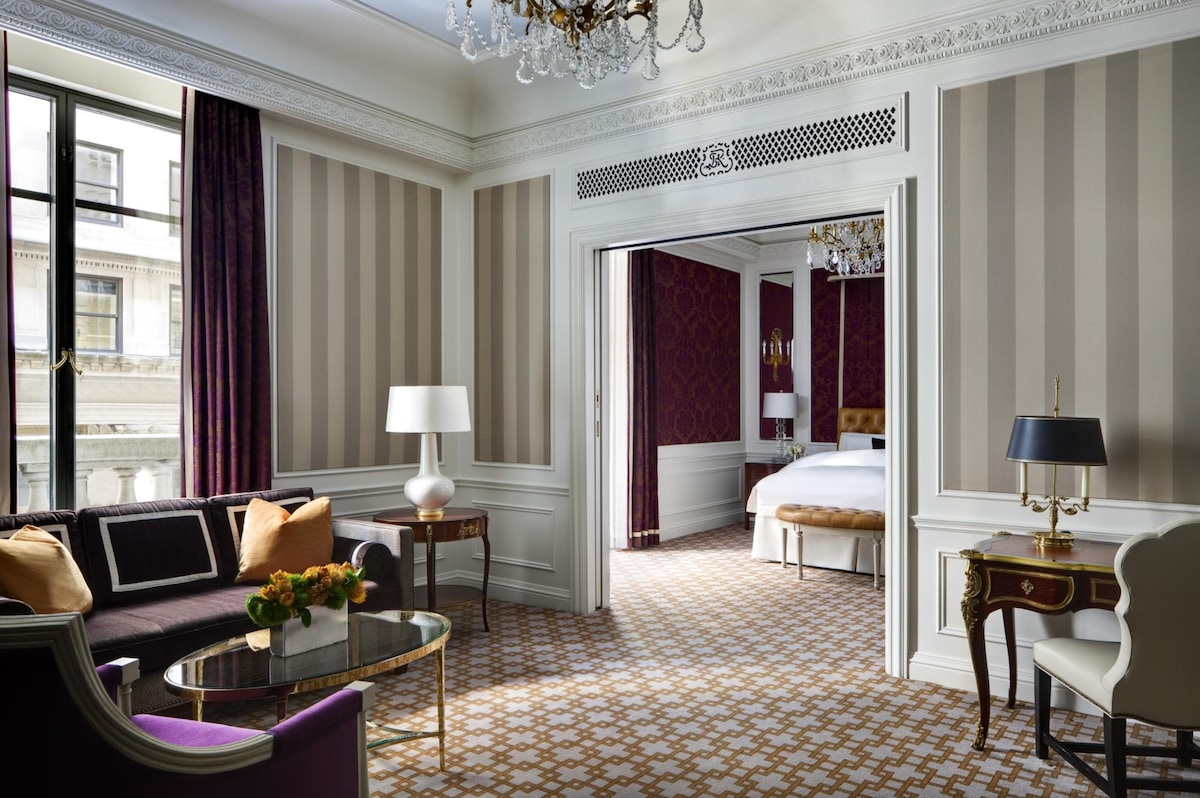 Luxury St Regis King Suite with Butler Service