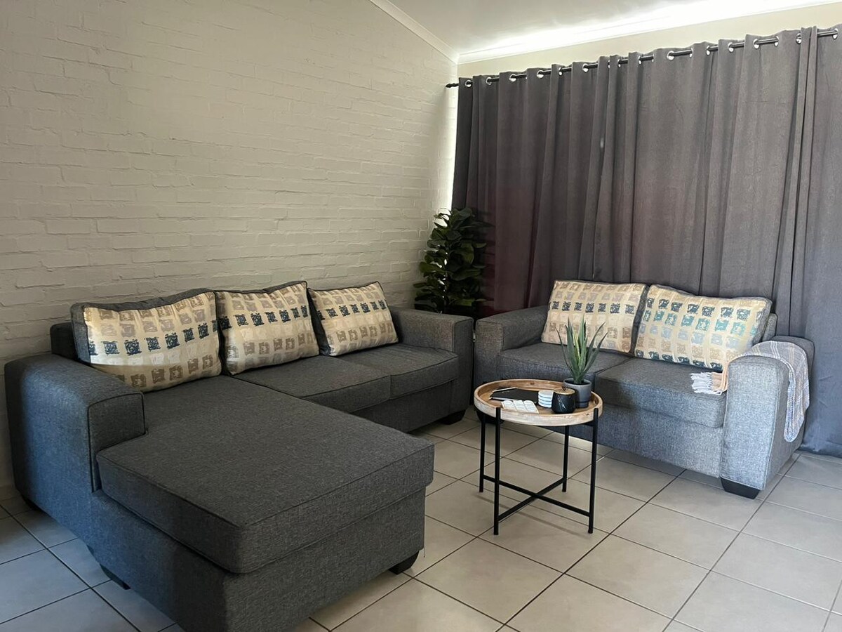 Potchefstroom 
Home@Micasa Unit 95.
2Queensize Bed