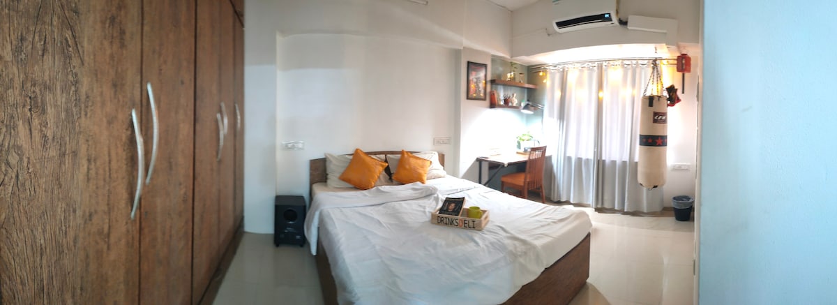 Exclusive Bedroom in a shared 2BHK @ Santacruz (W)