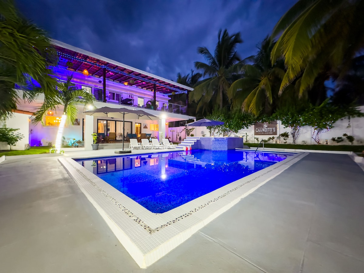 Chandito's Luxury Beach House - Costa del Sol - SV