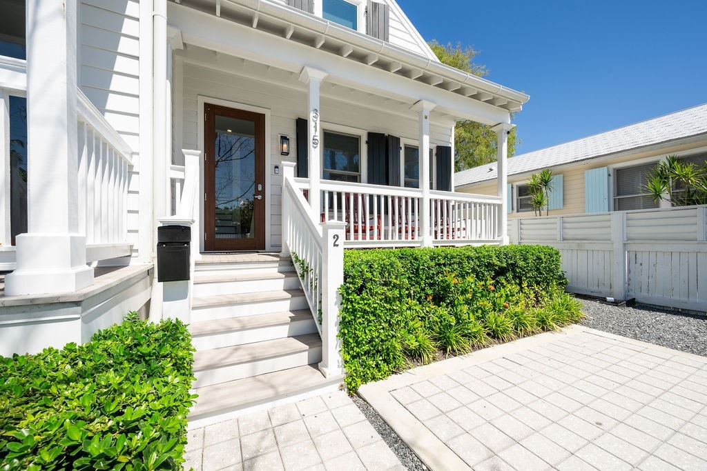 Southern Skies, Stylish Home in Old Town Key West
