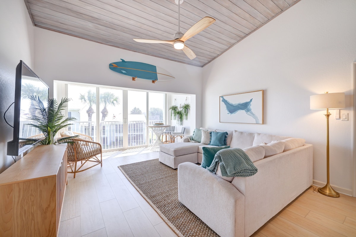 Salt+Lime Beach House:Ocean view, resort amenities