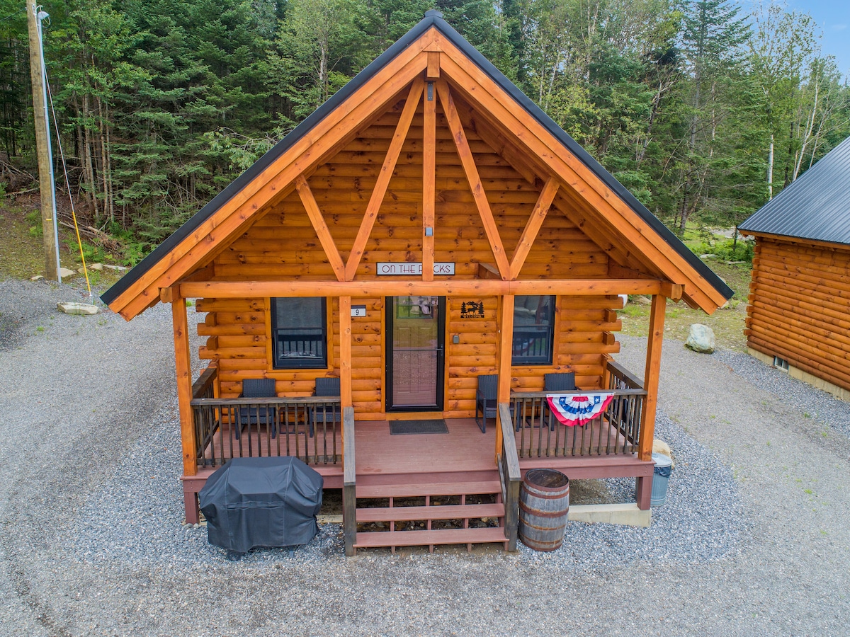 Moose Alley Cabin On The Rocks