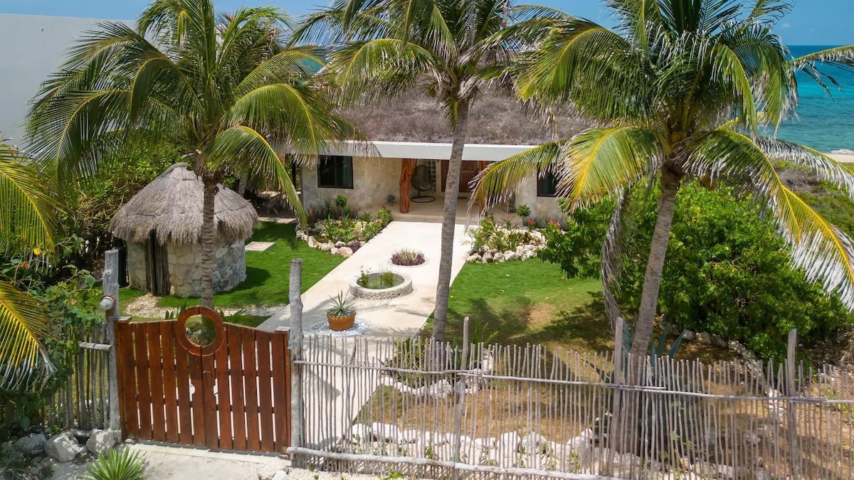 Stunning 4 Br Home on the Carribean Sea.