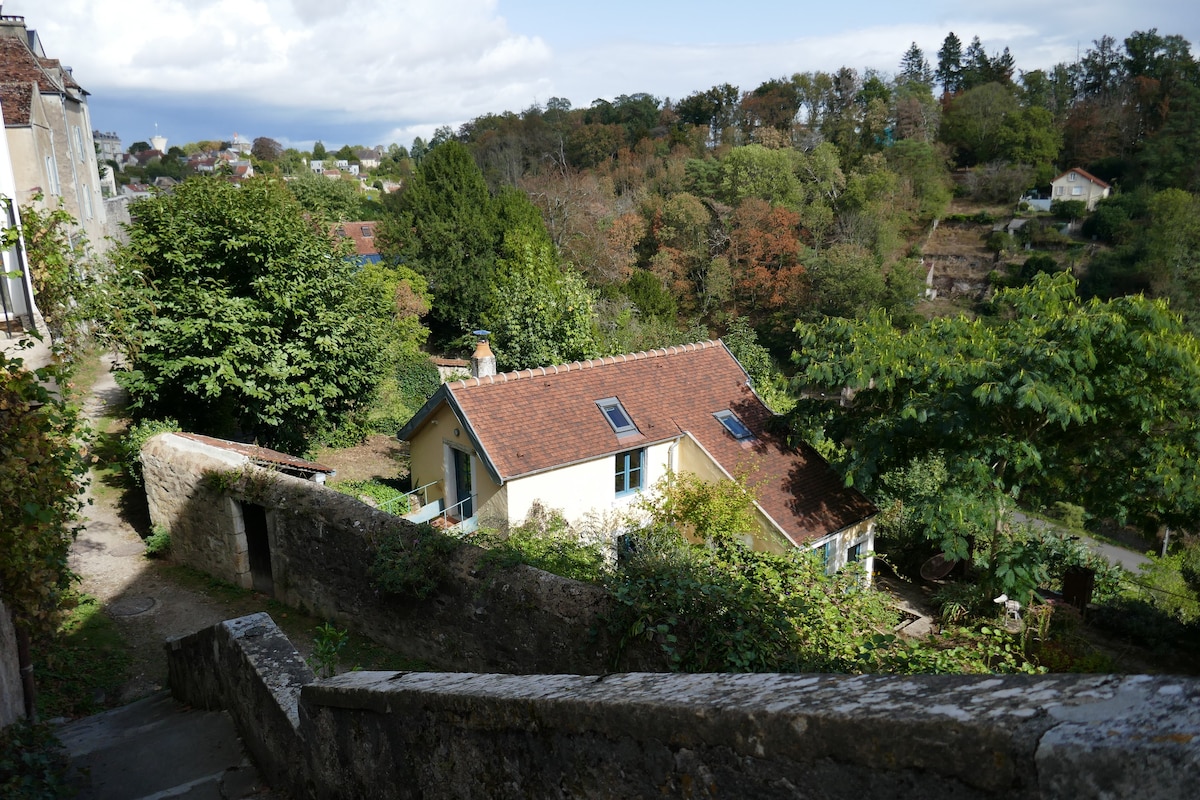 Sublime vue sur jardin d'Avallon