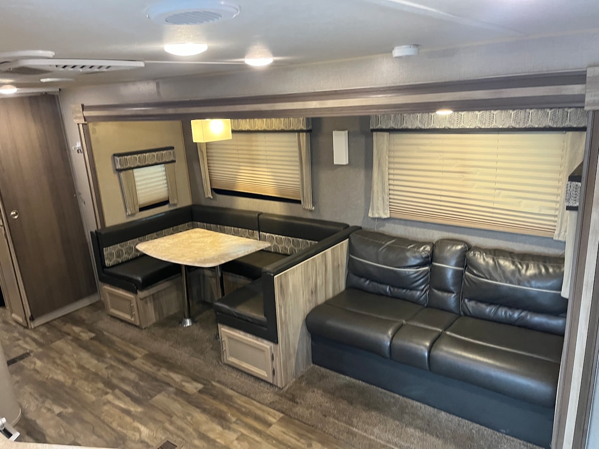 Shannon’s Catalina Legacy camper