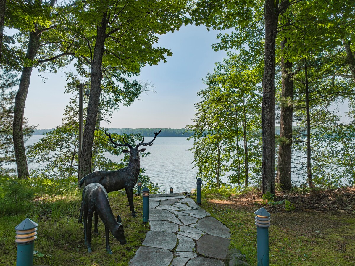 Luxury Lakefront Estate