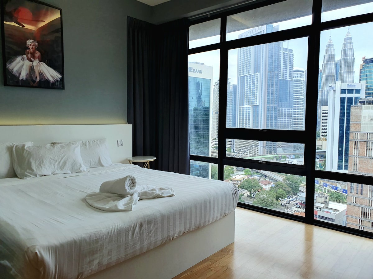 Stylish 2 Bedroom with KLCC view @Anggun Residence