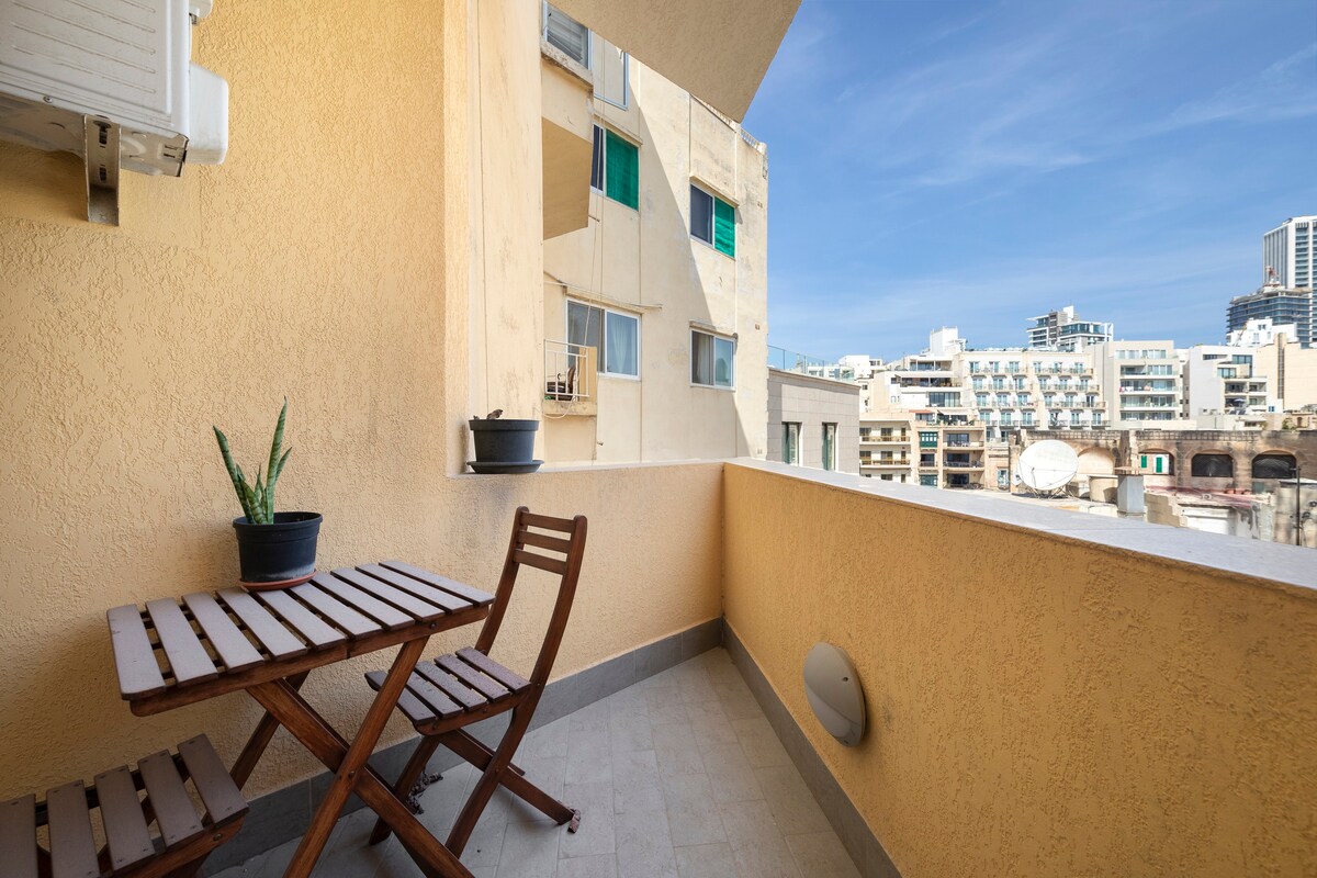 Traditional Maltese Apartment | Close to Promenade