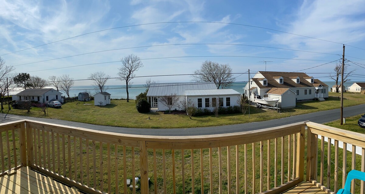 Beach access & sunsets! @ Hokie Haven by the Bay